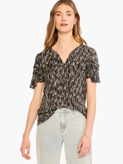 Fashion NIC+ZOE Nzt Sketched Leaves Flutter Sleeve Split Neck Tee Black Multi