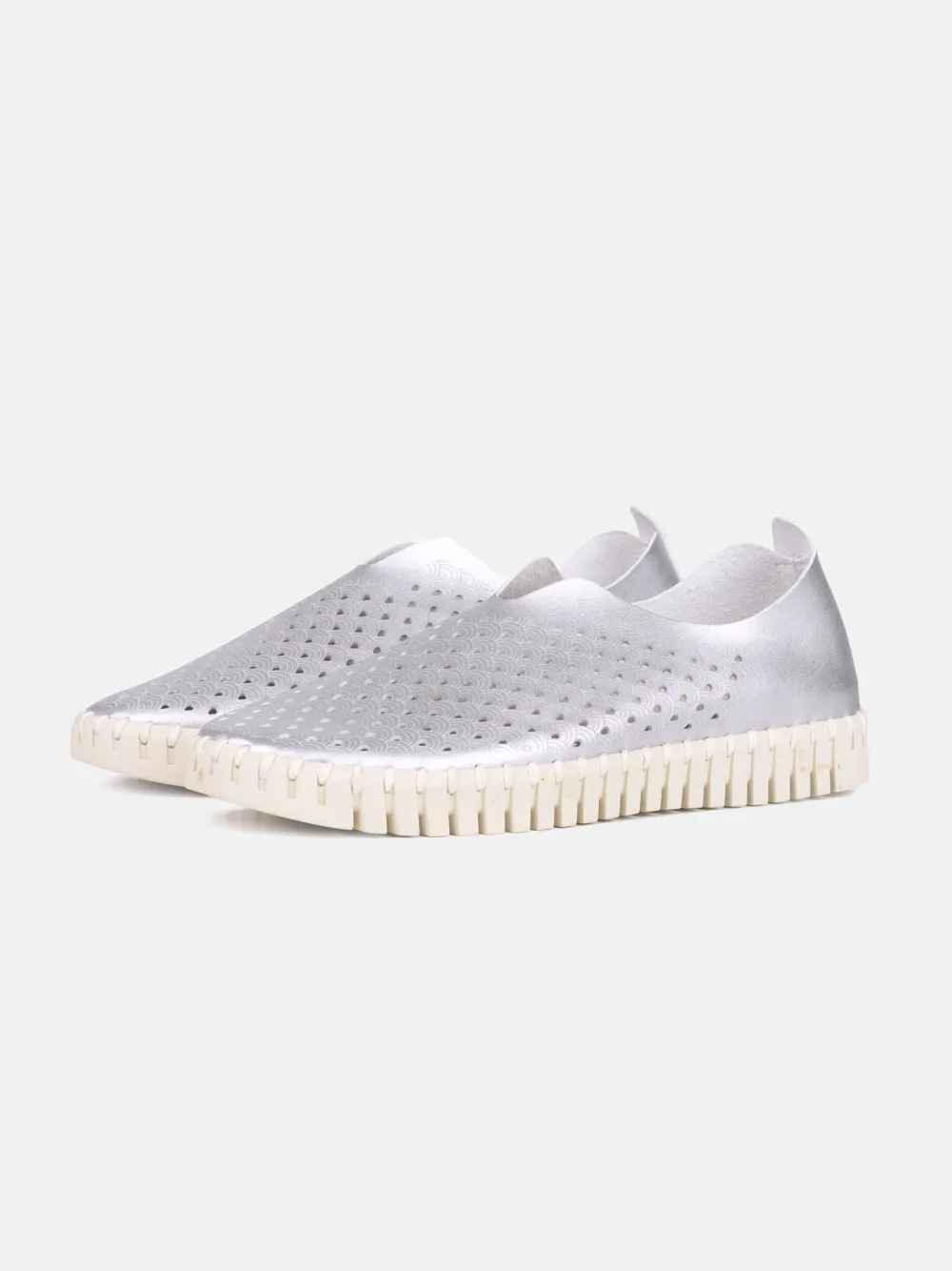 Flash Sale NIC+ZOE Tulip Metallic Sneaker Silver